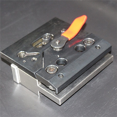 折彎機(jī)模具夾板