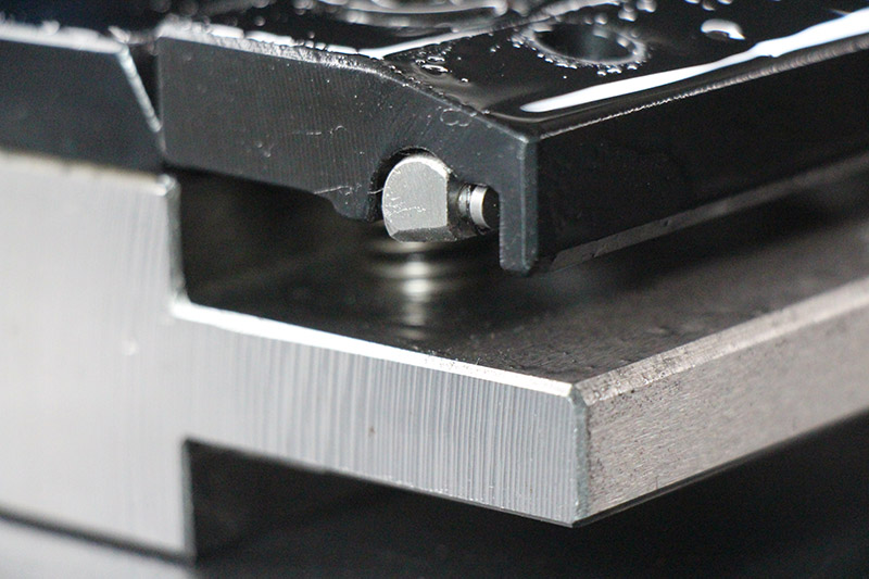 折彎機(jī)模具夾板