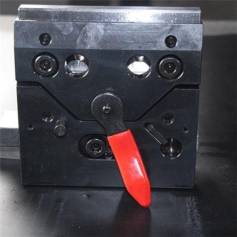折彎機模具夾板
