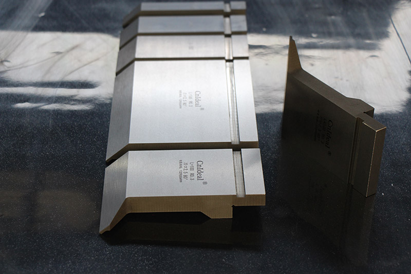 數(shù)控折彎機上模具