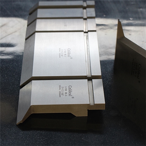 數(shù)控折彎機(jī)上模具