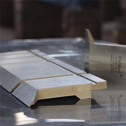 數(shù)控折彎機(jī)上模具