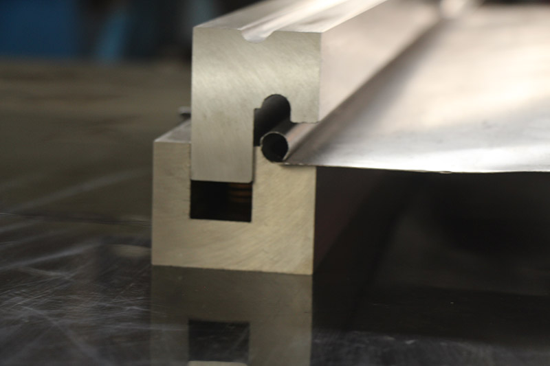 折彎?rùn)C(jī)鉸鏈模